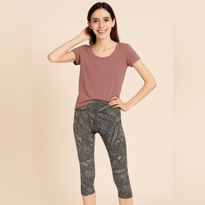 Under Armour Women’a  Leggings Capri length Sz small